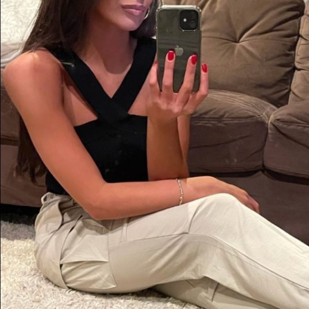 Black Ribbed Statement Neckline Tank Top - Picture 6 of 7